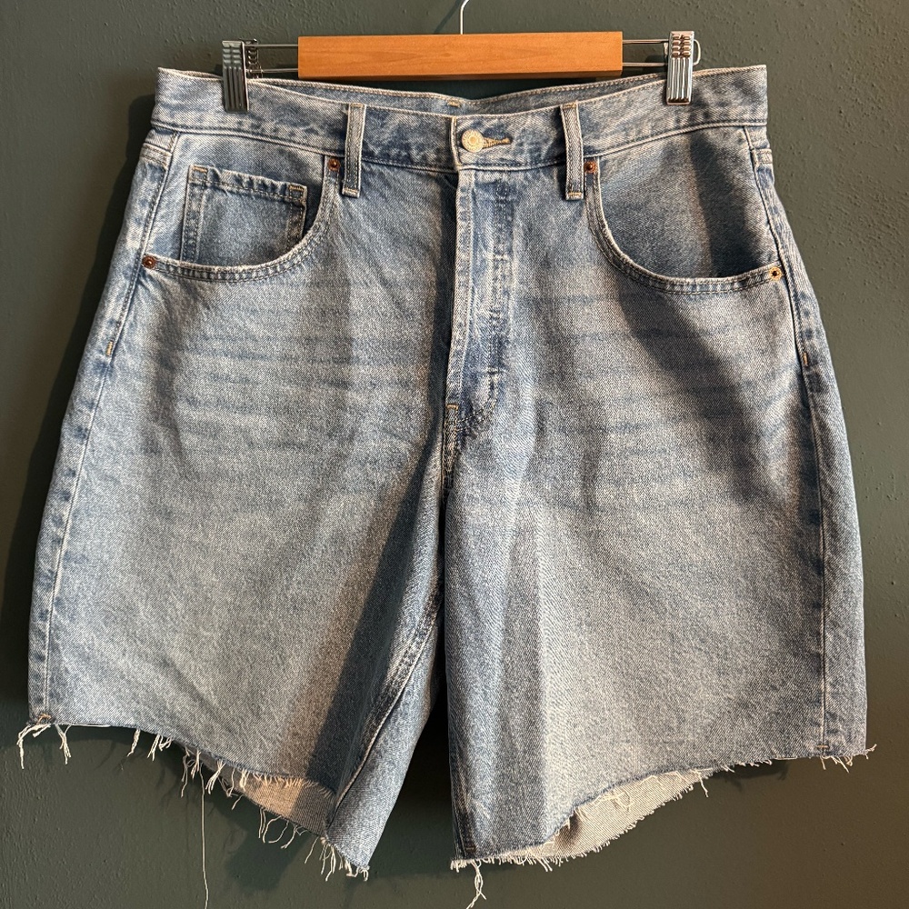 Old Navy Mid Rise Baggy Denim Shorts 12